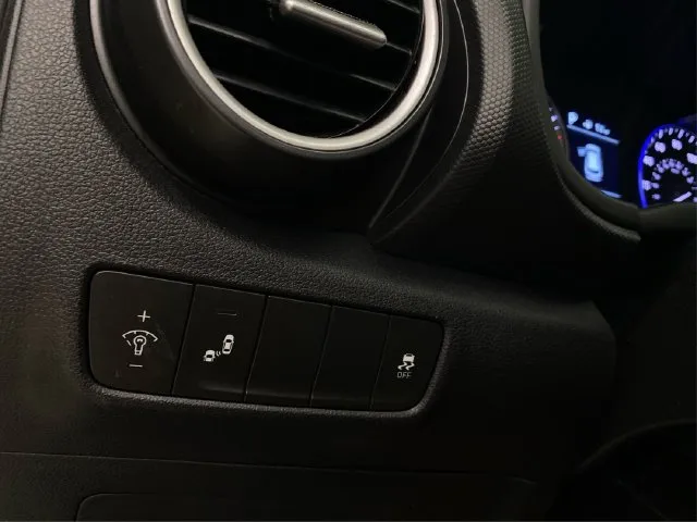 Hyundai Kona photo 24