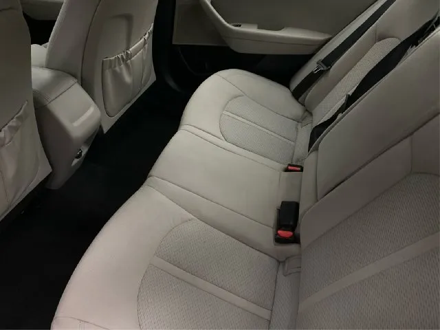 Hyundai Sonata photo 11
