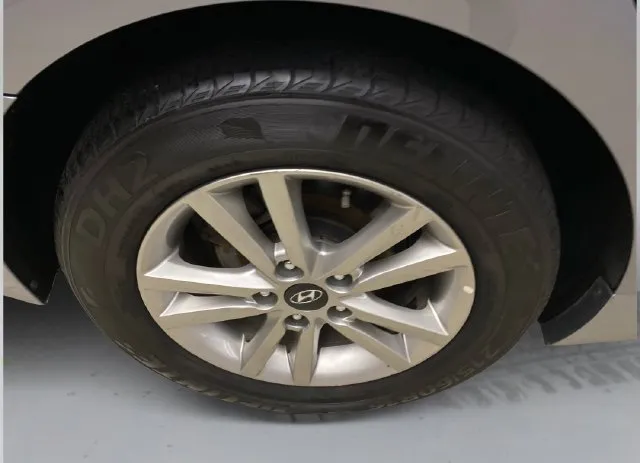 Hyundai Sonata photo 17