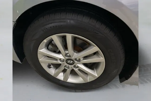Hyundai Sonata photo 19
