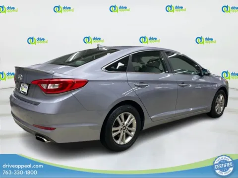 More photos of 2017 Hyundai Sonata SE at Drive Appeal Bloomington, MN