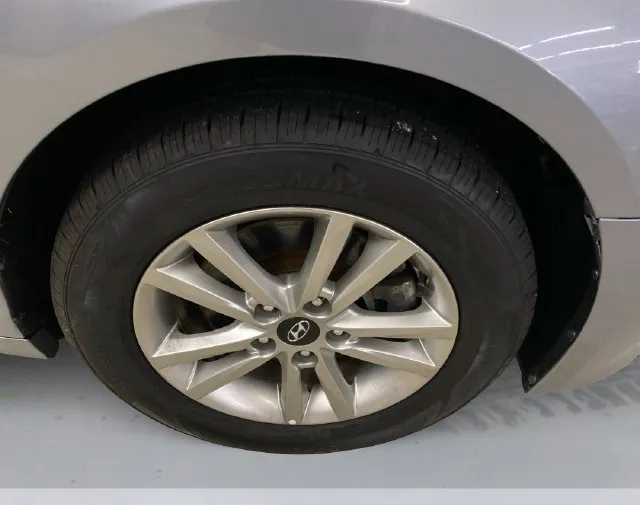 Hyundai Sonata photo 16