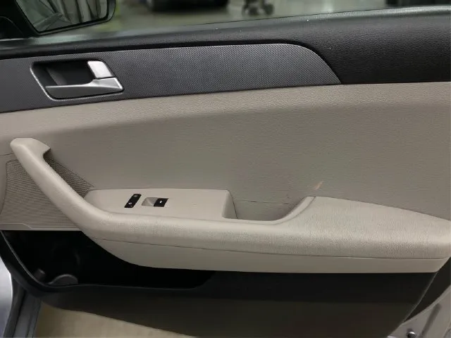 Hyundai Sonata photo 26