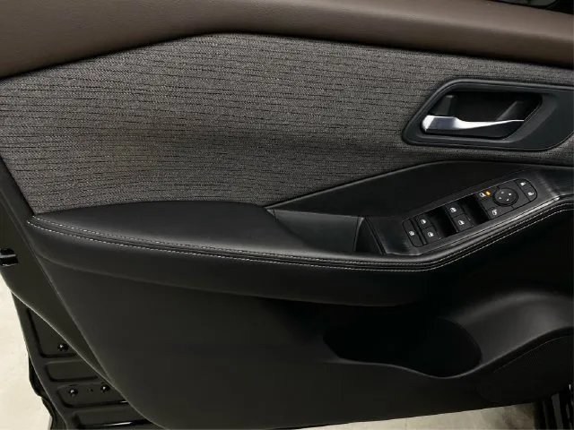 Nissan Rogue photo 25