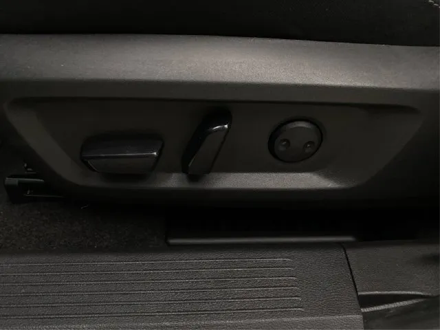 Nissan Rogue photo 24
