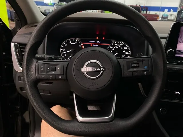 Nissan Rogue photo 22