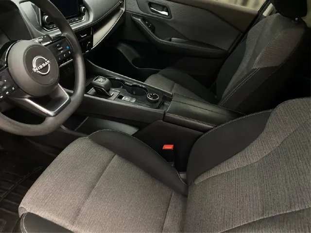 Nissan Rogue photo 10