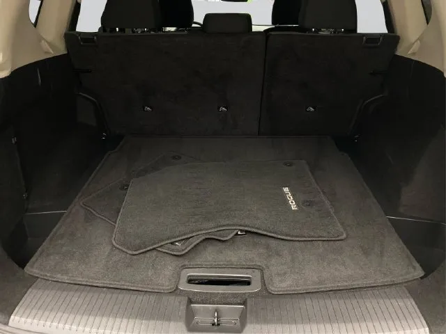 Nissan Rogue photo 14