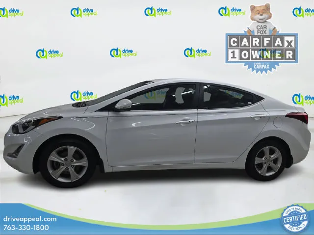 Hyundai Elantra photo 9