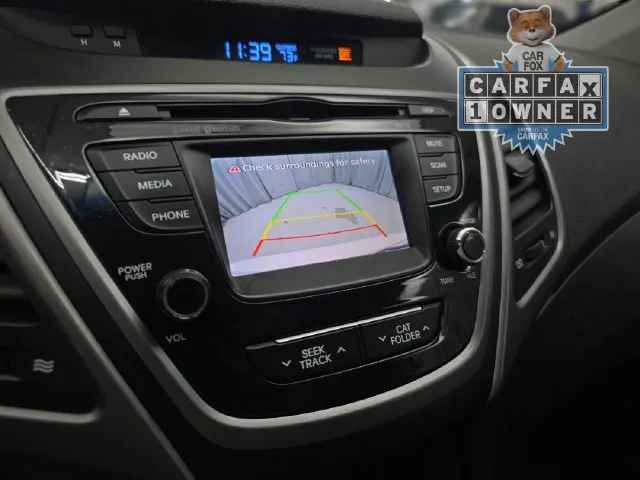 Hyundai Elantra photo 32