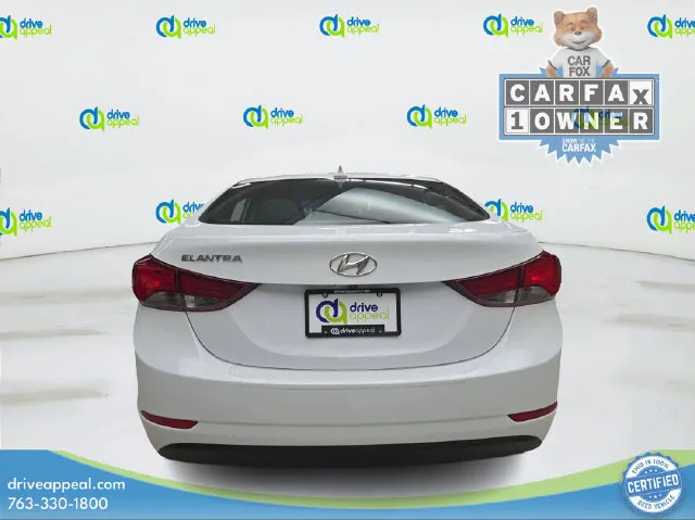 Hyundai Elantra photo 7