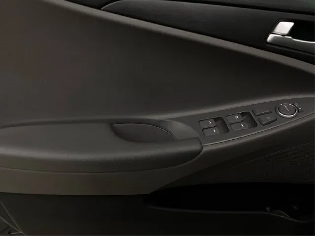 Hyundai Sonata photo 24