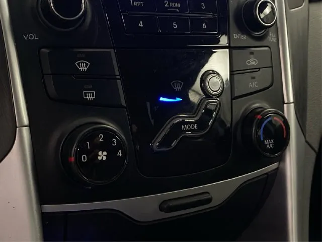 Hyundai Sonata photo 29