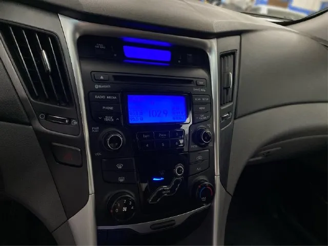 Hyundai Sonata photo 28