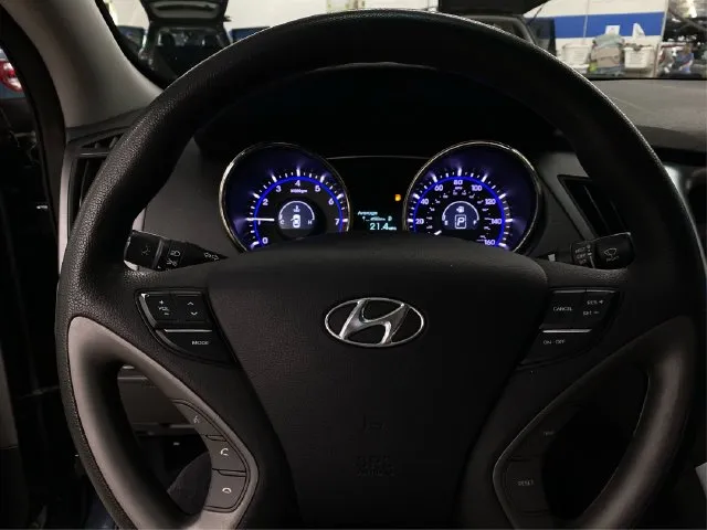 Hyundai Sonata photo 21