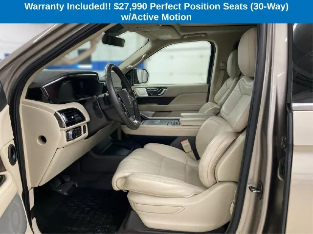 Lincoln Navigator L photo 10