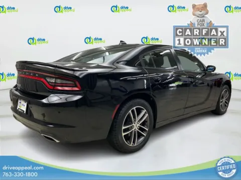 More photos of 2019 Dodge Charger SXT at Drive Appeal Bloomington, MN