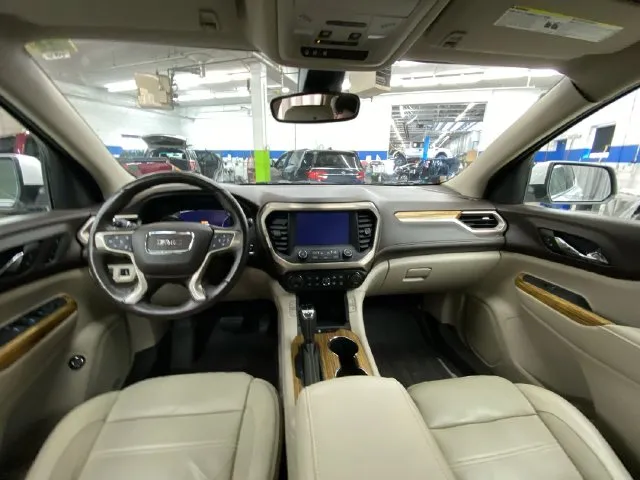 GMC Acadia photo 29