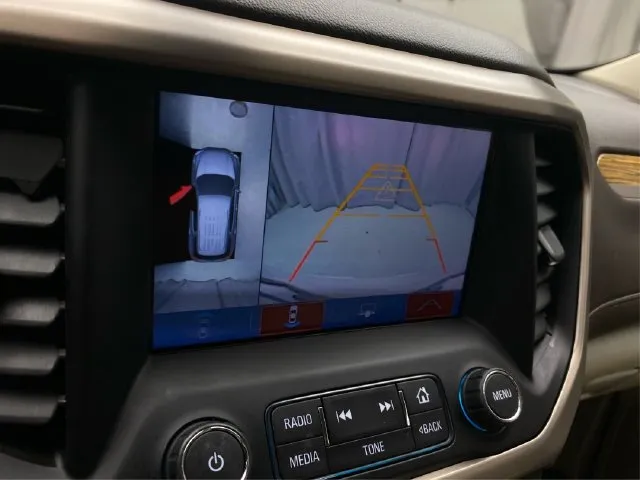 GMC Acadia photo 32
