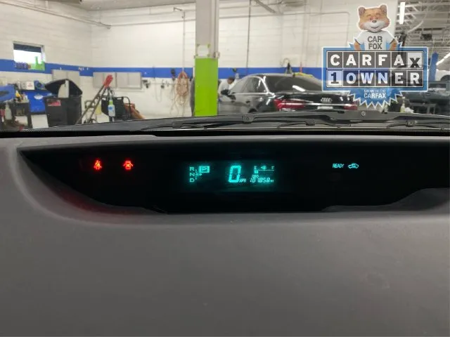 Toyota Prius photo 21