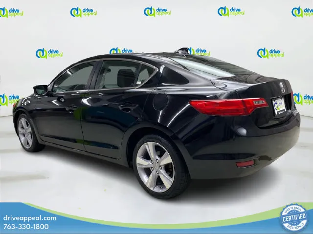 Acura ILX photo 8