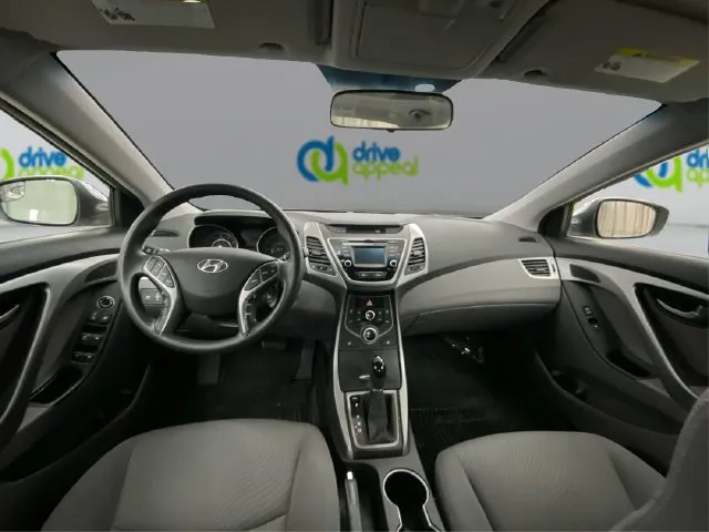 Hyundai Elantra photo 28