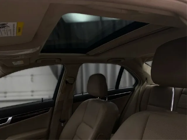 Mercedes-Benz C-Class photo 27