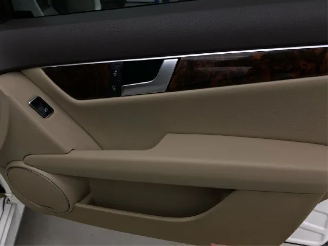 Mercedes-Benz C-Class photo 28