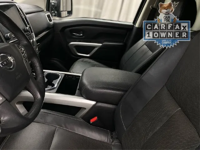 Nissan Titan photo 10
