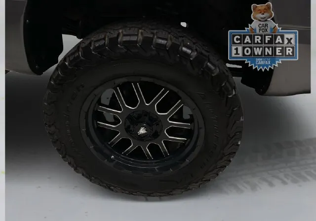 Nissan Titan photo 17