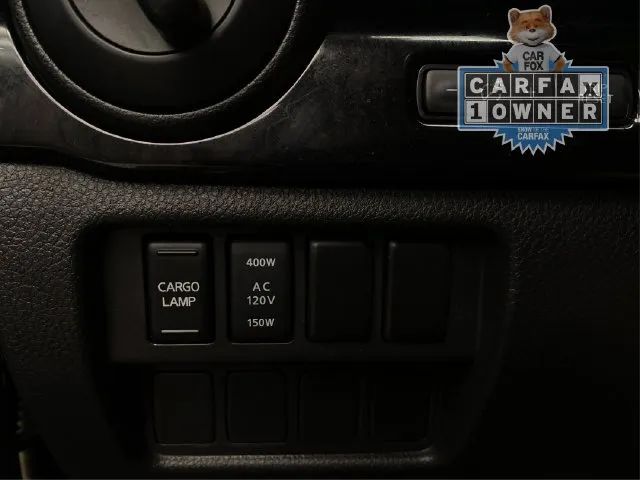 Nissan Titan photo 23