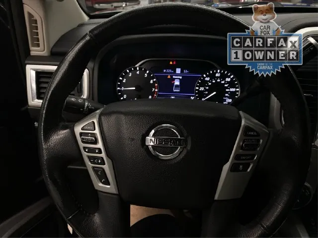 Nissan Titan photo 22