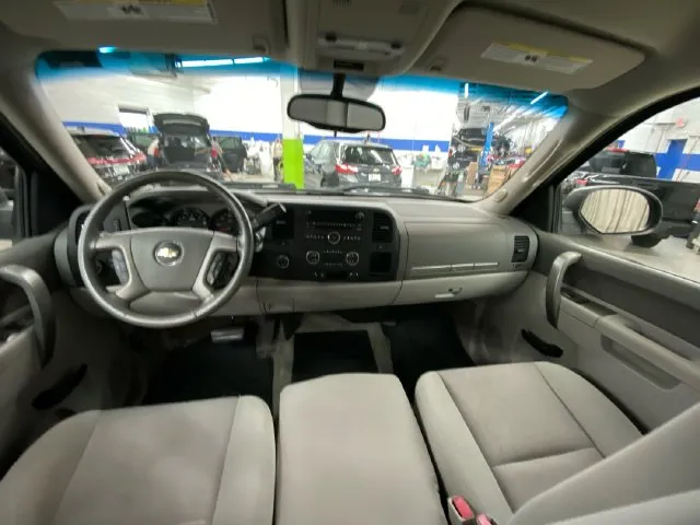 Chevrolet Silverado photo 27