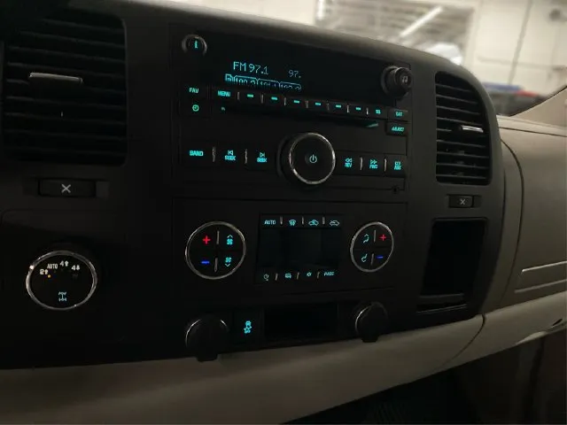 Chevrolet Silverado photo 29