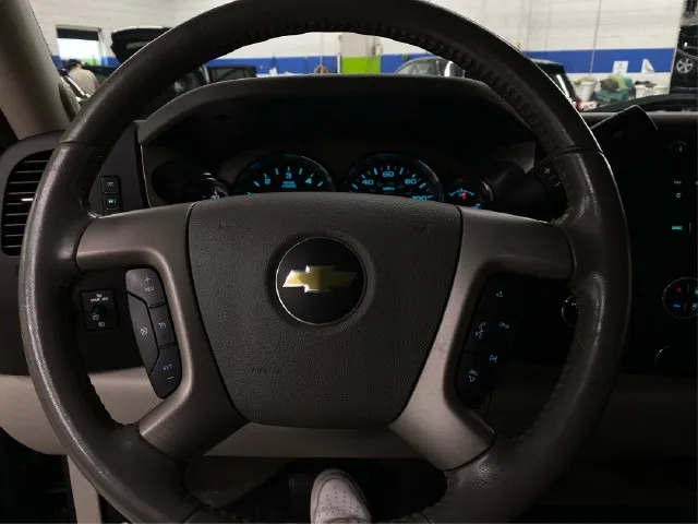 Chevrolet Silverado photo 21