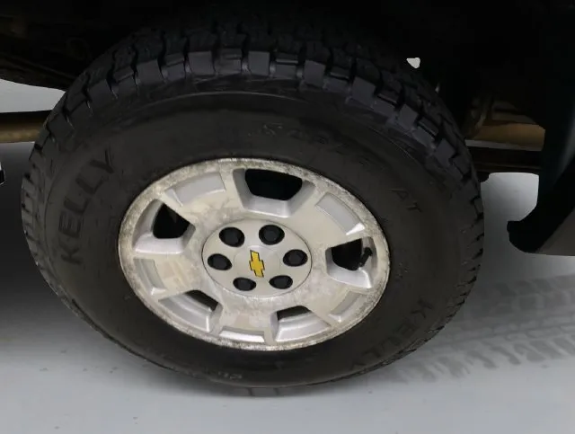 Chevrolet Silverado photo 17