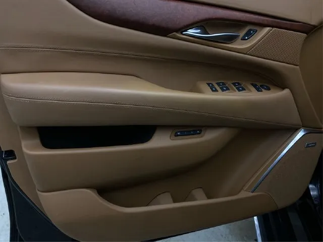 Cadillac Escalade photo 26