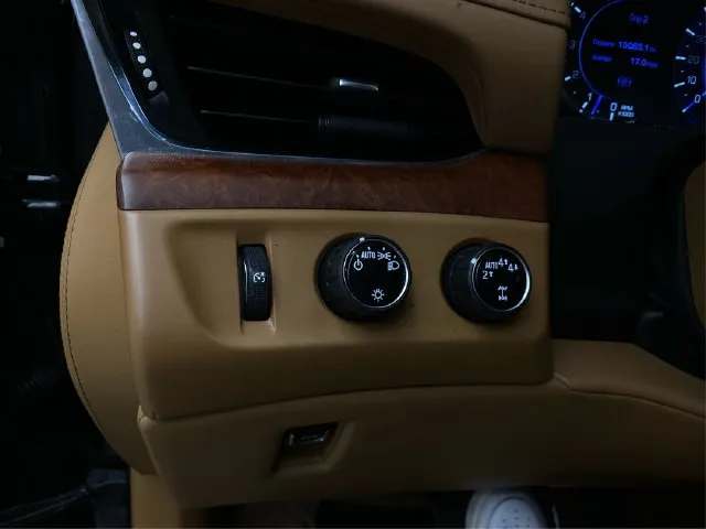 Cadillac Escalade photo 24