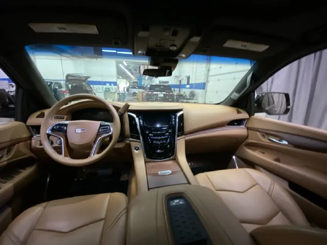 Cadillac Escalade photo 29
