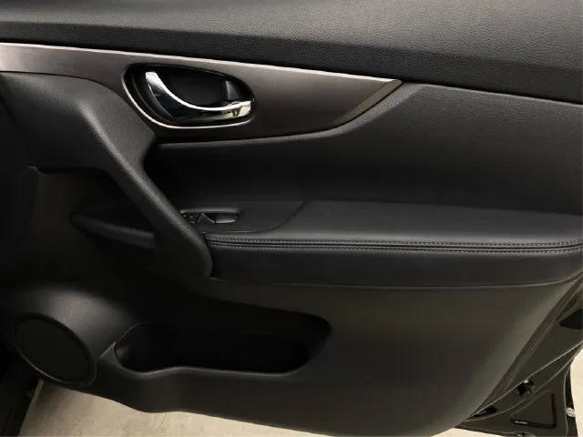 Nissan Rogue photo 26