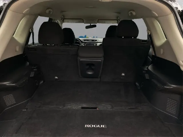 Nissan Rogue photo 14
