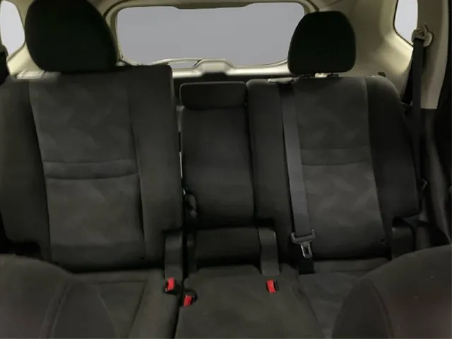 Nissan Rogue photo 20