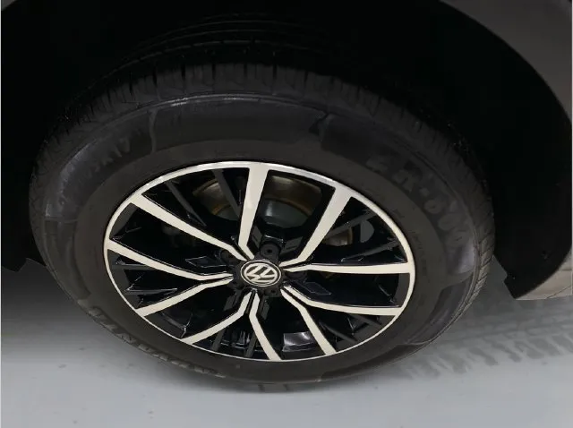 Volkswagen Tiguan photo 18