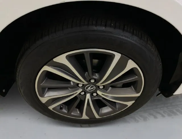 Acura MDX photo 17