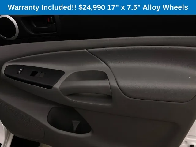 Toyota Tacoma photo 26