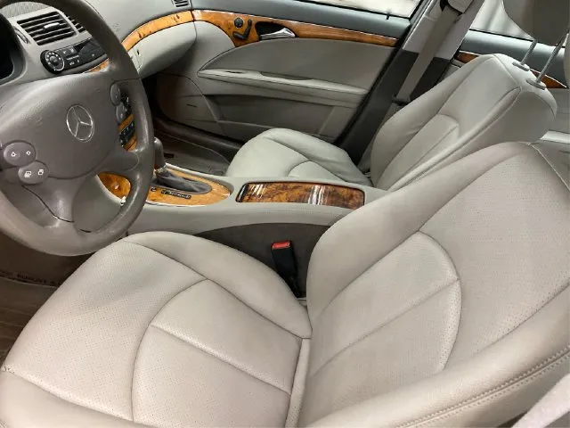 Mercedes-Benz E-Class photo 10