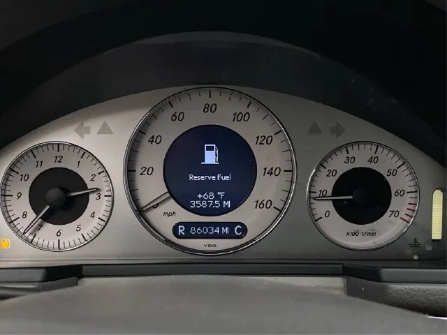 Mercedes-Benz E-Class photo 22