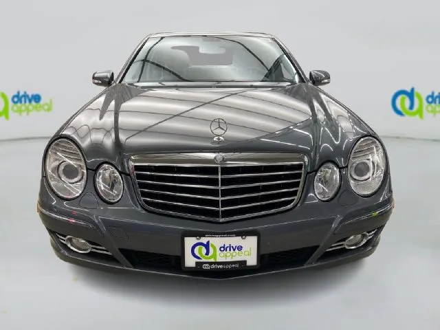 Mercedes-Benz E-Class photo 16