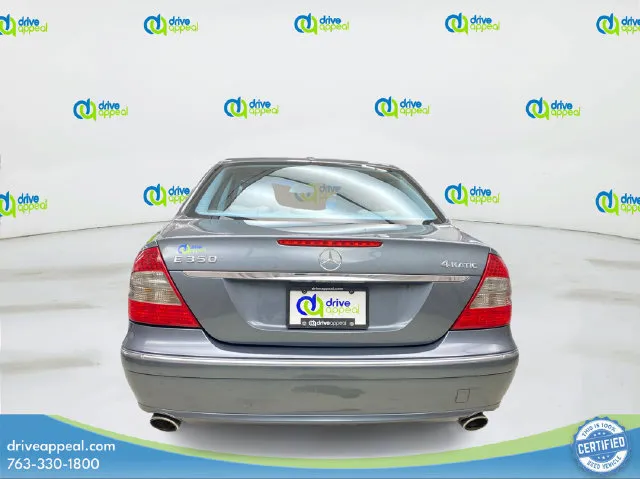Mercedes-Benz E-Class photo 7