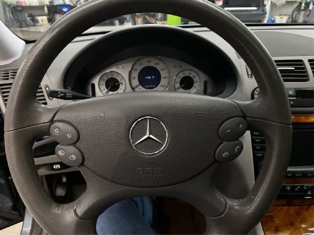 Mercedes-Benz E-Class photo 23